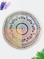 زیر انداز ضد آب ساحلی با جنس نخی با قطر ۱۵۰ سانتیمتر دایره ای شکل طرح فانتزی با رنگ پشت زمینه آبی ، سبز ، قرمز و نارنجی