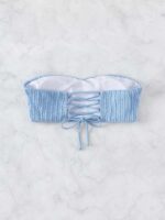 سوتین مایو شنا مخصوص استخر بانوان زنانه و دخترانه شیک ، لاکچری و جدید مدل بافت راه راه به حالت کشی و تن خوری عالی و بندهای تزیینی در پشت کمر بصورت پشت باز لخت و کاپدار اسفنجی متحرک آبی رنگ برند خارجی شین ( shein )