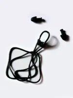ست دماغ گیر و گوش گیر شنا و استخر بنددار حرفه ای با جنس نرم سیلیکونی مشکی رنگ