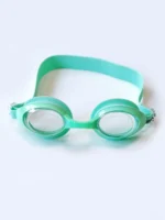 عینک شنا دخترانه و پسرانه بچه گانه اسپیدو ( Speedo ) سبز رنگ خوشگل و کیوت ناز با ۳ پل بینی برای تنظیم فاصله بین شیشه های لنز عینک سیلیکونی ضد بخار