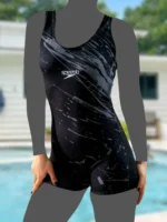 مایو زنانه برای استخر شنا بصورت پادار مشکی با خطوط خاکستری جدید برند اسپیدو ( Speedo ) کاپدار متحرک با پارچه استرچ ضد کلر اعلا